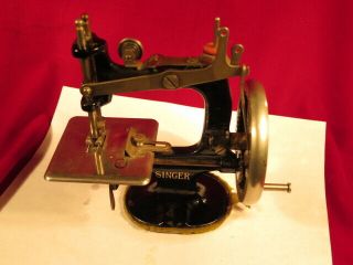 Antique Singer Miniature Hand Crank Sewing Machine