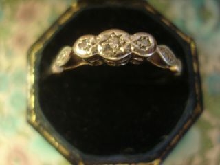 Very Pretty Antique Art Deco: 3 Sparkling Diamonds: Platinum & 18ct Gold Ring