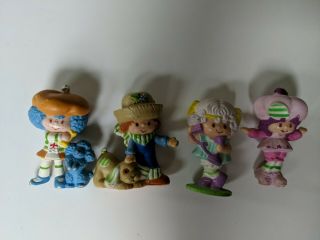 Set Of 4 Vintage Strawberryland Pvc Figurines Pre - Owned 1982
