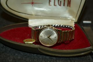 Mens Vintage Elgin 17 Jewel Mechanical Watch in the Clamshell Case 2