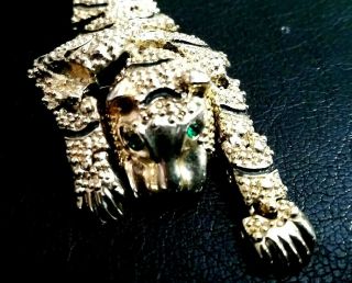 Vintage Estate Jewelry Antique Gold Articulated Tiger Shoulder Brooch