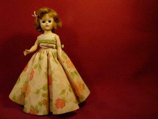 VINTAGE 1950s VOGUE JILL DOLL IN 3180 LONG FLOWERED APRICOT GOWN 3