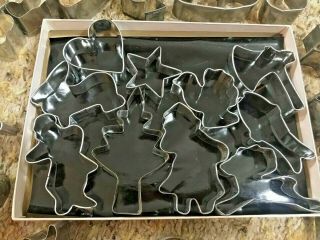 22 Vintage Antique Tin Cookie Cutters Country Kitchen Metal (B006) 2