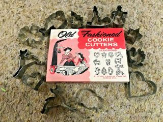 22 Vintage Antique Tin Cookie Cutters Country Kitchen Metal (B006) 4