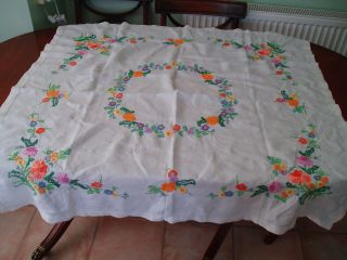 Vintage Linen Hand Embroidered Table Cloth 46 " X 45 "