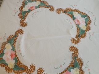 GORGEOUS TABLECLOTH & 6 NAPKINS WITH BATTEN LACE/ EMBROIDERY & APPLIQUE 4