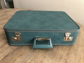 Vintage Antique 50’s 60’s 70’s Blue Luggage Suitcase Bakelite Handle Skyway