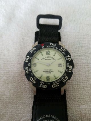 Vintage Mens Watch Field And Stream 165 Ft Luminescent Very Bright.  F128glvk