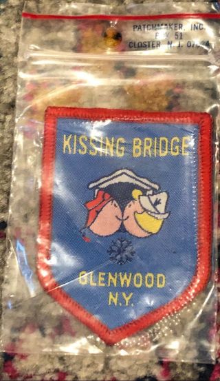 KISSING BRIDGE SKI AREA Vintage Ski Patch Glenwood,  NY. 4