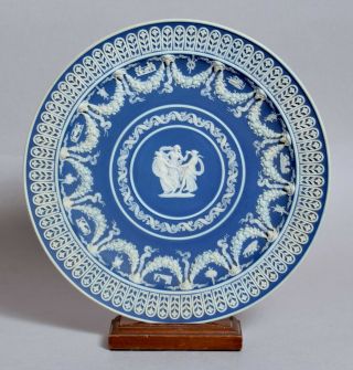 Very Fine Quality Antique Vintage Wedgwood Jasperware Jasper Trophy Plate