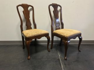 HENREDON 18th Century Portfolio Walnut Queen Anne Dining Side Chairs - Pair 2 6