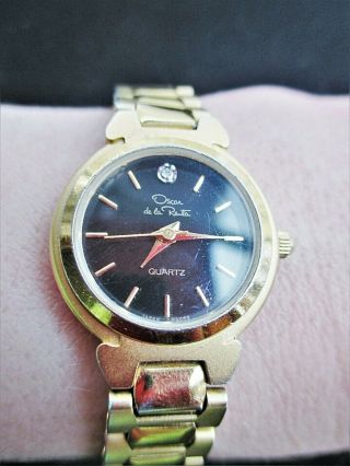 Vintage Gold Tone Ladies Oscar De La Renta Quartz Watch Splash Proof Diamond Nr