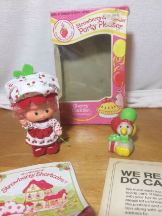 Strawberry Shortcake Party Pleaser Doll - Cherry Cuddler & Gooseberry Pet - Kenner