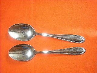 Set Of (2) Wallace " Modern Thread " 18/10 Stainless Steel (7 1/4 ") Soup Spoons