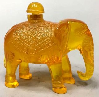 Collectable Room Decorative Amber Carve Souvenir Elephant Art Old Snuff Bottle