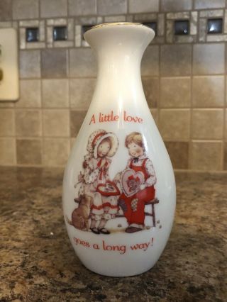 Vintage Holly Hobbie Bud Vase Porcelain 1982 Love Talk Couple With Cat