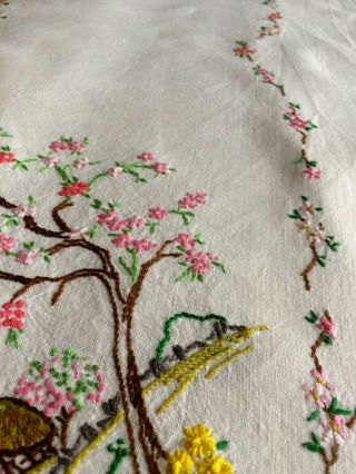VINTAGE LINEN Large HAND EMBROIDERED TABLECLOTH BLOSSOM TREES COTTAGE & GARDEN 8