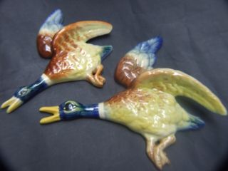 Art Deco Mcp Mingay Australian Pottery Pair Flying Ducks Wall Ornaments 1930 