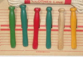 VINTAGE DOLL CLOTHES LINE & WOODEN CLOTHESPIN SET 