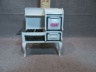 Dollhouse 1:12 Scale Vintage Roper Range Stove Item DDL7510 with Accessories 2