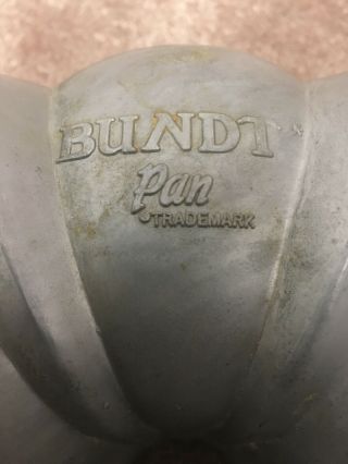 Vintage Bundt Cake Pan Cast Aluminum Trademark Northland Mold Heavy Antique Deal 3