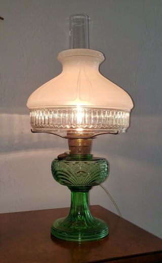 Fine Antique Aladdin Washington Drape Green Crystal Bell Oil Lamp C1941