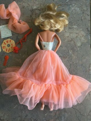 Vintage BARBIE 1984 PEACHES ' N CREAM Superstar Era Doll Gown Shoes Spinner Acces 3