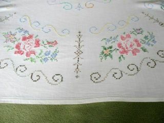 VINTAGE TABLECLOTH HAND EMBROIDERED with FLOWERS - 50 