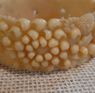 Antique Ivory color Carved Chrysanthemum Celluloid bangle Bracelet 2