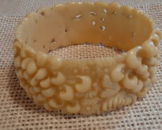 Antique Ivory color Carved Chrysanthemum Celluloid bangle Bracelet 5