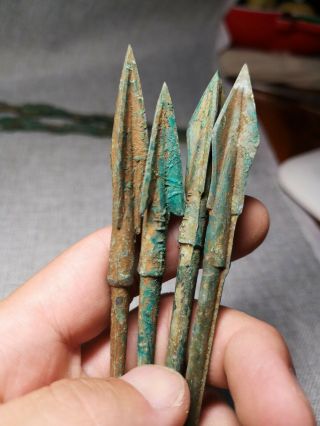 Chinese Bronze Weapon Arrowheads Set Of Four Bronze Three Eade Arrowheads