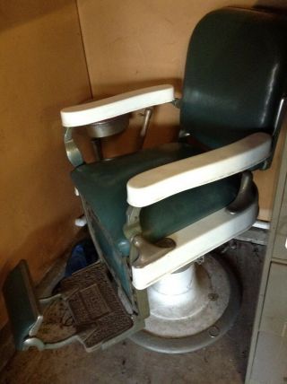 Antique Theo - A - Kochs Barber Chair All