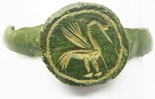 14th - 15th century Excavated Medieval bronze signet ring of a wise Heron Size 11 7