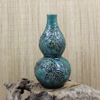 Chinese Old Chai Kiln Green Glaze Carved Double - Gourd Pattern Porcelain Vase