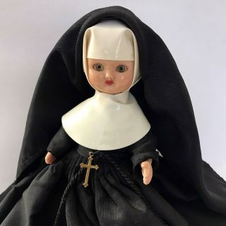 Vintage Nancy Ann Storybook Nun Doll 5 - 1/2 Inches Hard Plastic With Sleep Eyes 2