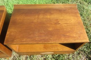 GORGEOUS PAIR MID CENTURY MODERN WALNUT NIGHTSTANDS END TABLE 50S 60S 3