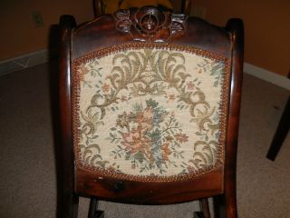 BEAUTY ANTIQUE VICTORIAN FOLDING ROCKING CHAIR w FLORAL TAPESTRY ESTATE WOOD 4