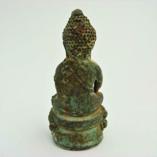 16TH CENTURY CHINESE BRONZE FIGURE OF A BUDDHA SEATED ON DOUBLE LOTUS THRONE 5