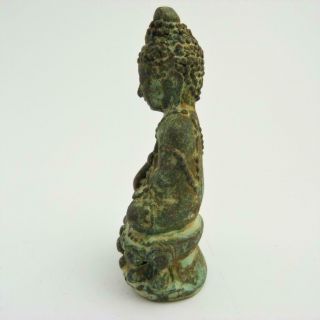 16TH CENTURY CHINESE BRONZE FIGURE OF A BUDDHA SEATED ON DOUBLE LOTUS THRONE 6