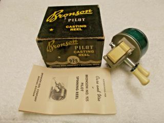 Vintage Bronson Pilot No.  925 Casting Reel Fishing Reel & Tool (2)
