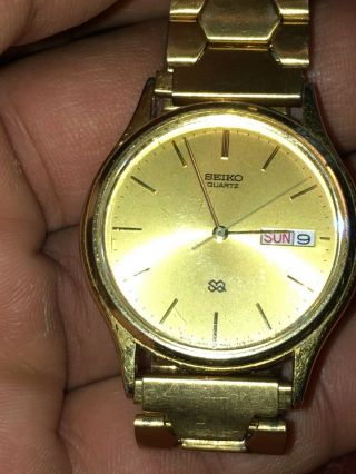 Vintage Seiko Date & Day Gold Tone Quartz Mens Wrist Watch 35mm