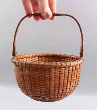Small Antique 19thc Folk Art Primitive Nantucket Basket,  Swing Handle,  Nr
