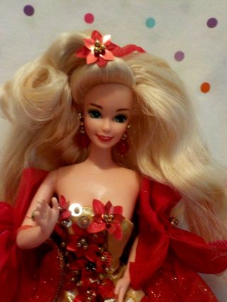 Gorgeous Happy Holidays Barbie Doll,  1993,  Red,  Gold Gown,  Blondehair,  Mattel Excd
