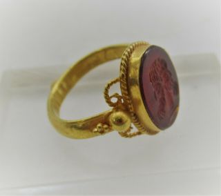 SCARCE ANCIENT ROMAN HIGH CARAT GOLD RING WITH CARNELIAN INTAGLIO 2 FACED MAN 3