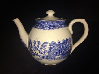 Antique Societe Ceramique Maestricht Crematic Teapot.  “willow” Pattern.