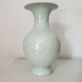 Qing qianlong mark China / Chinese antique Porcelain Celadon Glaze Dragon 3