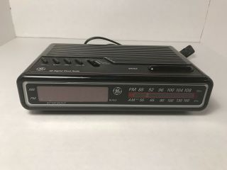 Vintage GE General Electric Digital Alarm Clock Am/Fm Radio Model 7 - 4614A 2