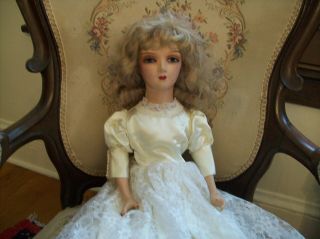 Gorgeous Vintage Boudoir Doll - 1930s Era - Dressed In Ivory Satin And Lace