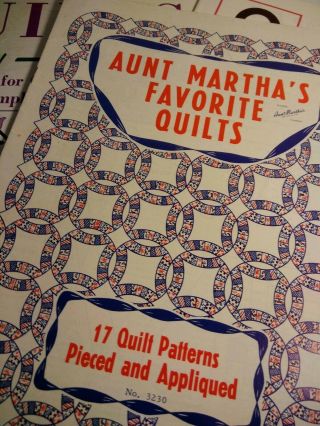 Quilt pattern books Antique Collectable 1930 / 1940 4 books by Aunt Martha ' s 2