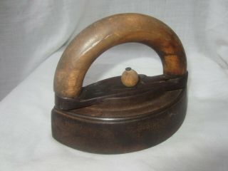 Vintage/antique Sad Iron Cast Iron W/wooden Handle Clothing Presser